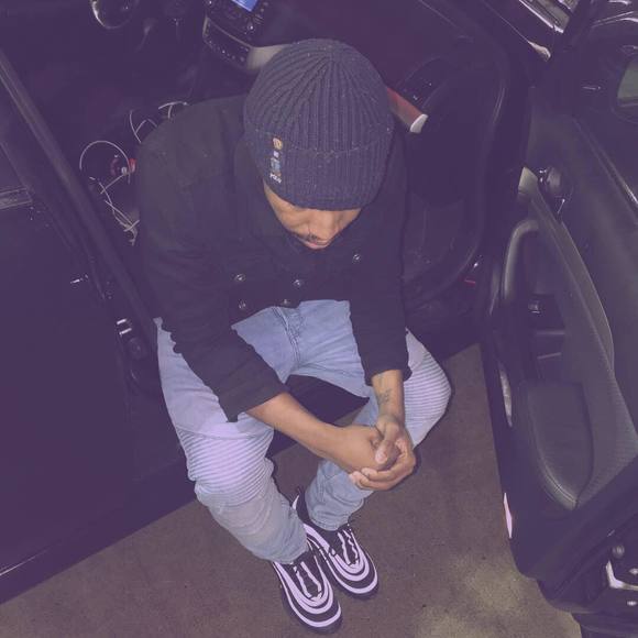 Meet your Posher, Markis - Picture 1 of 1